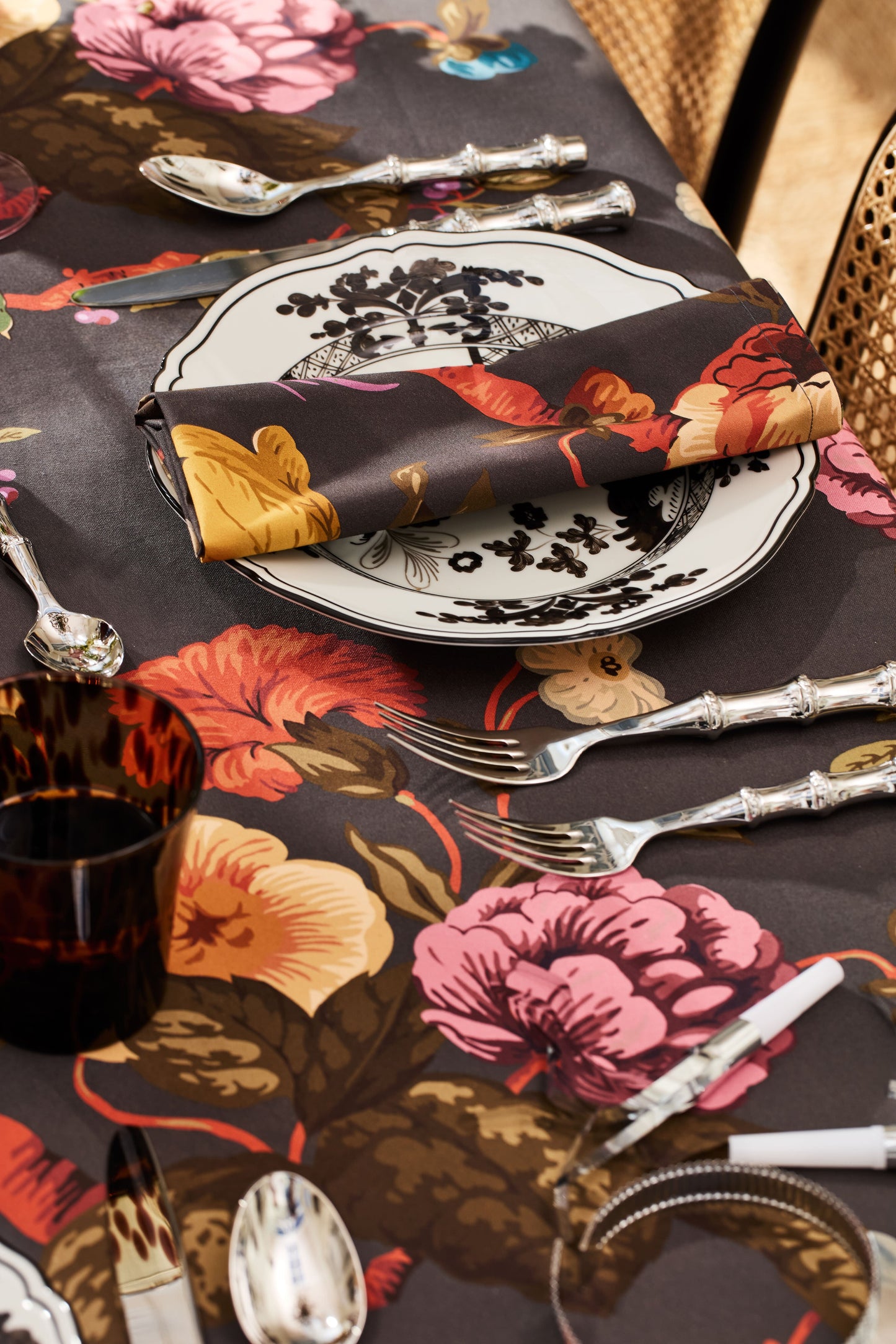 Baroque Floral Tablecloth