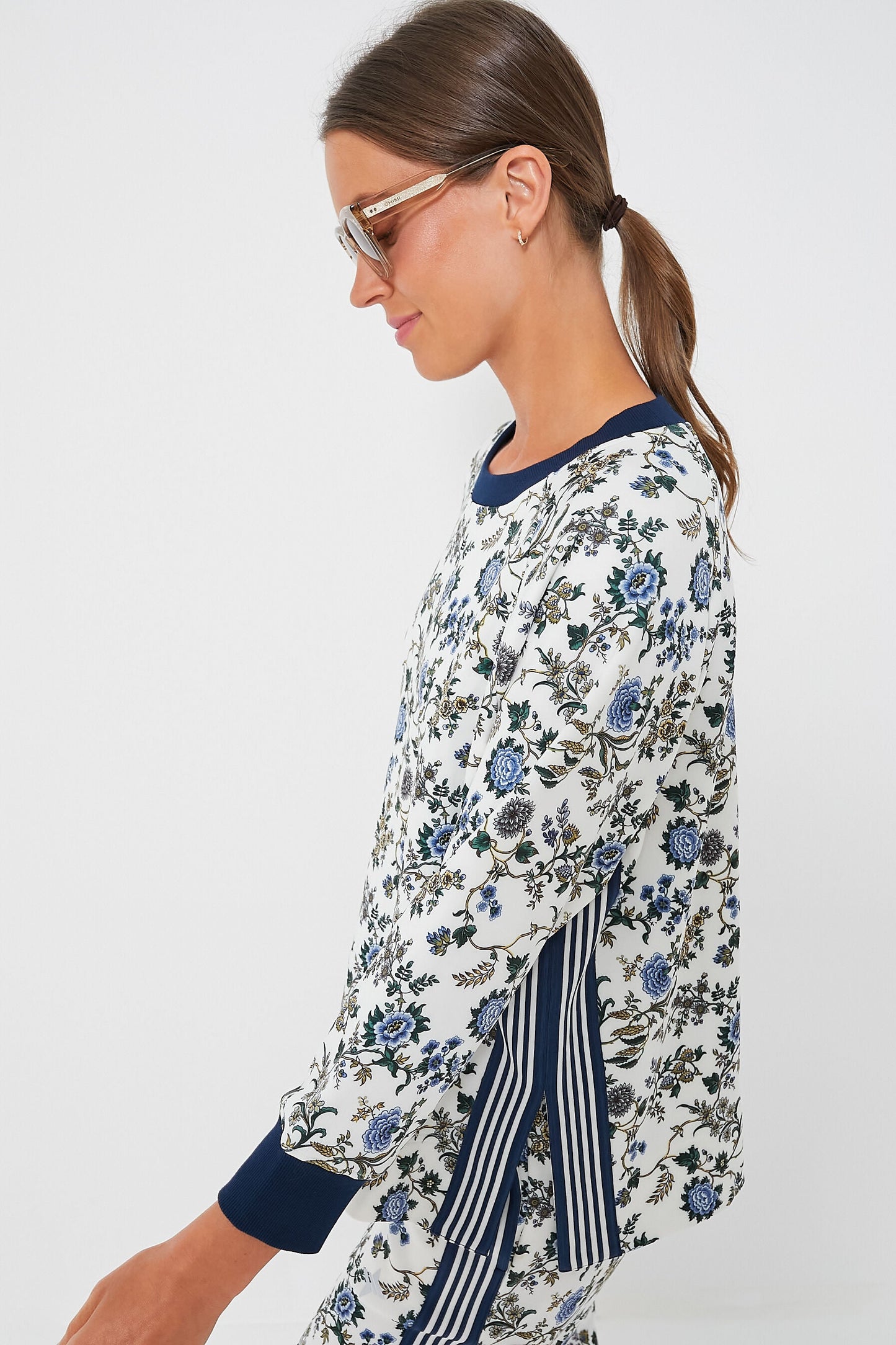 White Wildflower Maggie Pullover