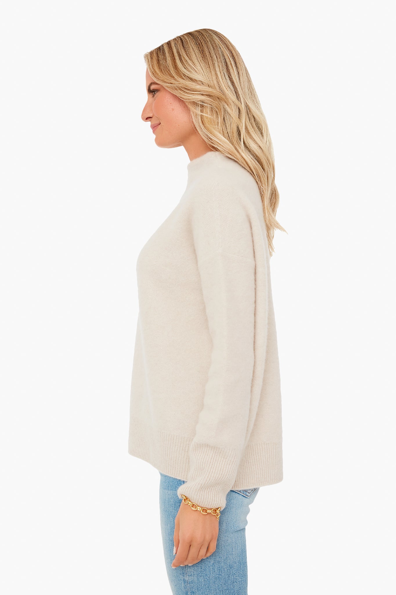 White Sand Boiled Funnel Neck Pullover
