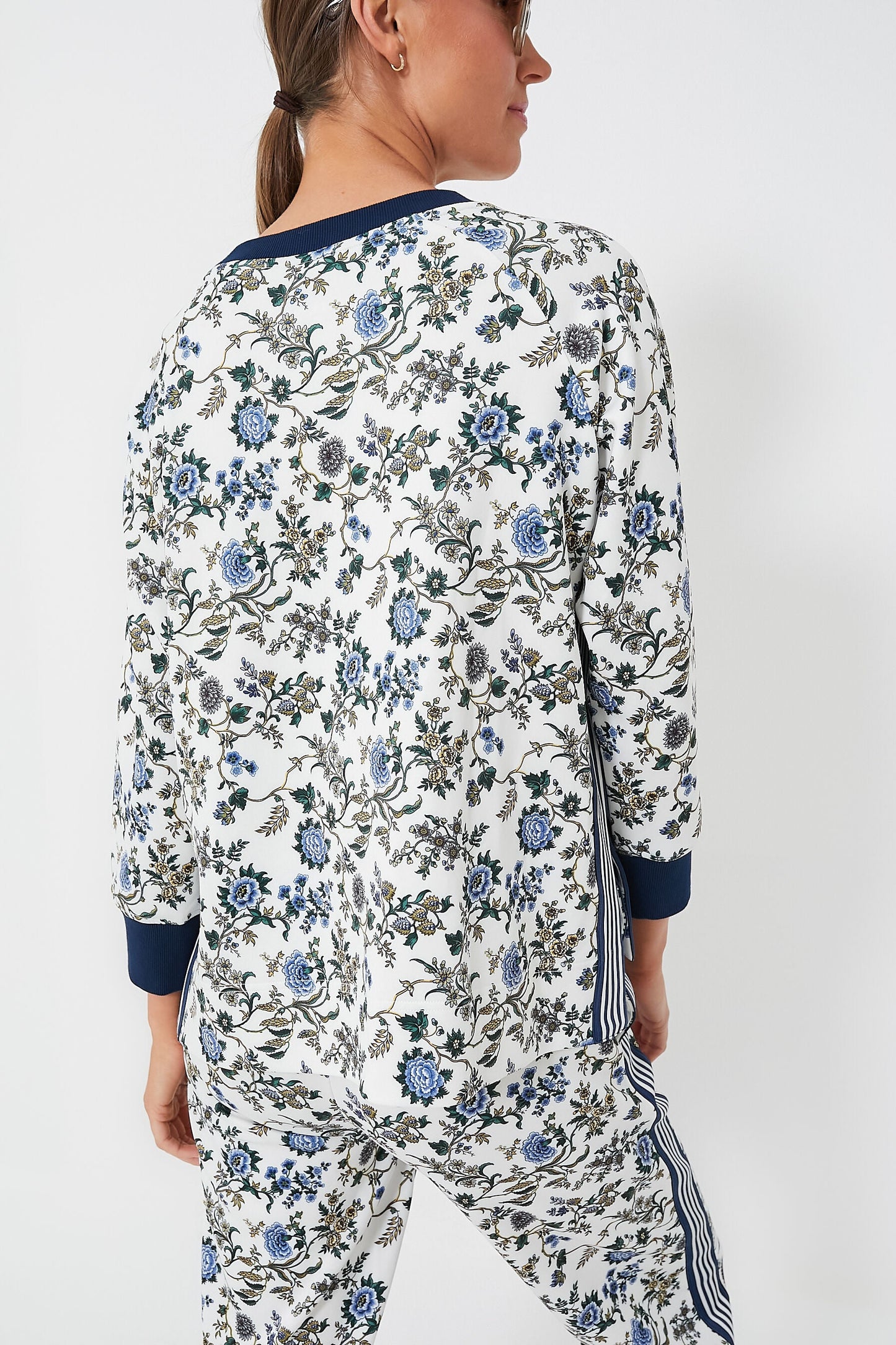 White Wildflower Maggie Pullover