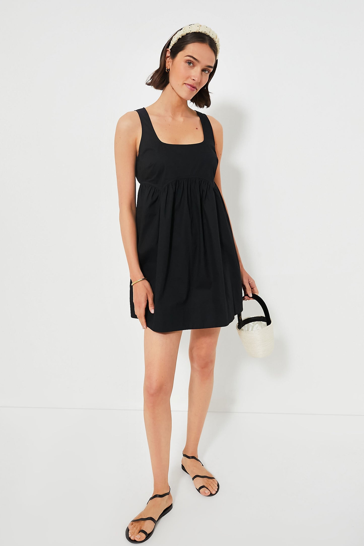 Black Sleeveless Porto Dress