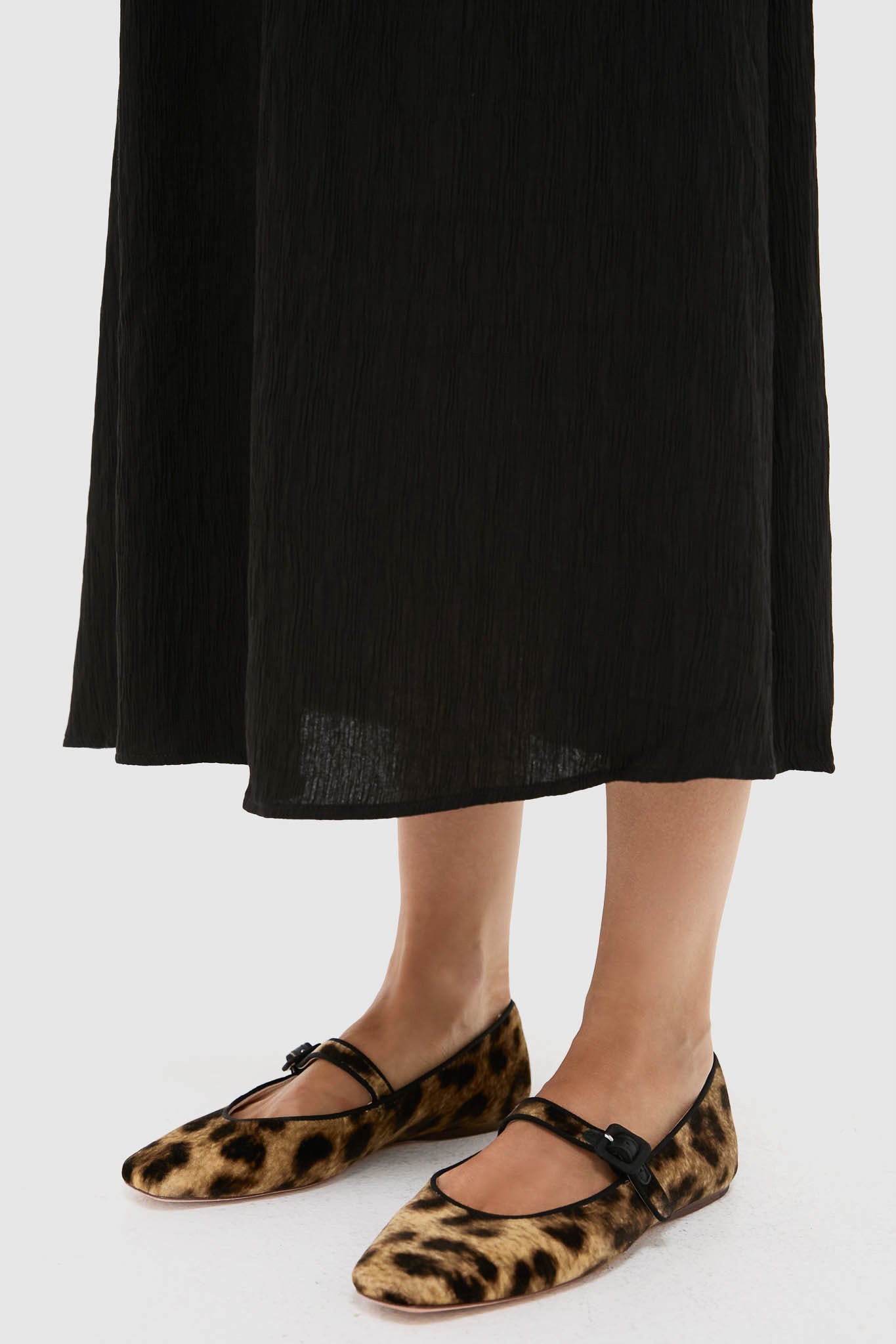 Leopard Printed Velvet Ginger Flats