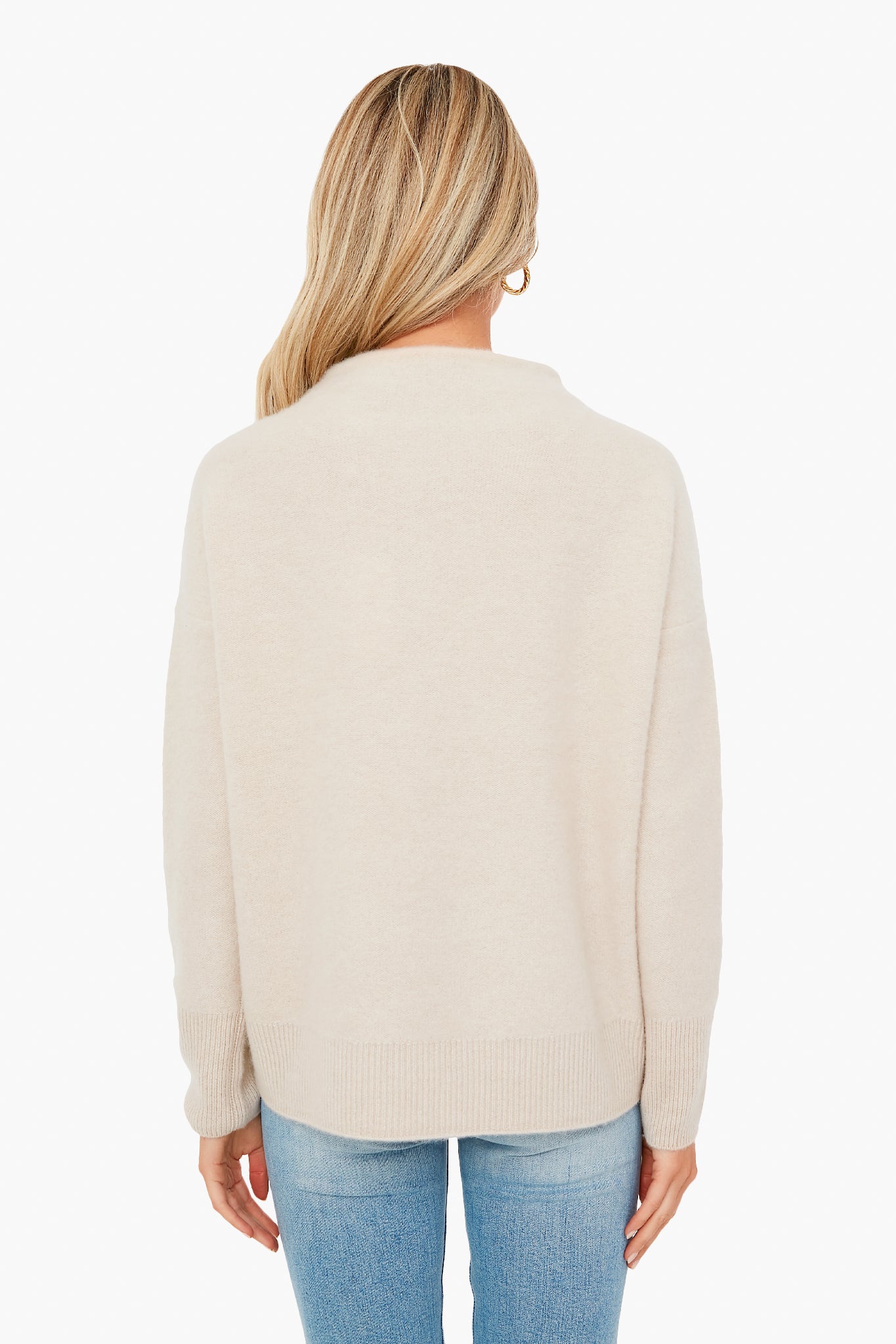 White Sand Boiled Funnel Neck Pullover